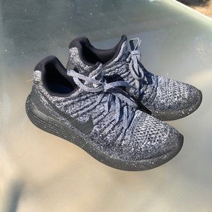Nike Lunarepic Flyknit Oreo speckled sneakers